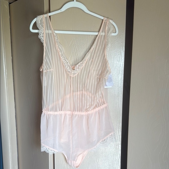 Auden Peach Chemise with Flowy Silhouette - Picture 2 of 7